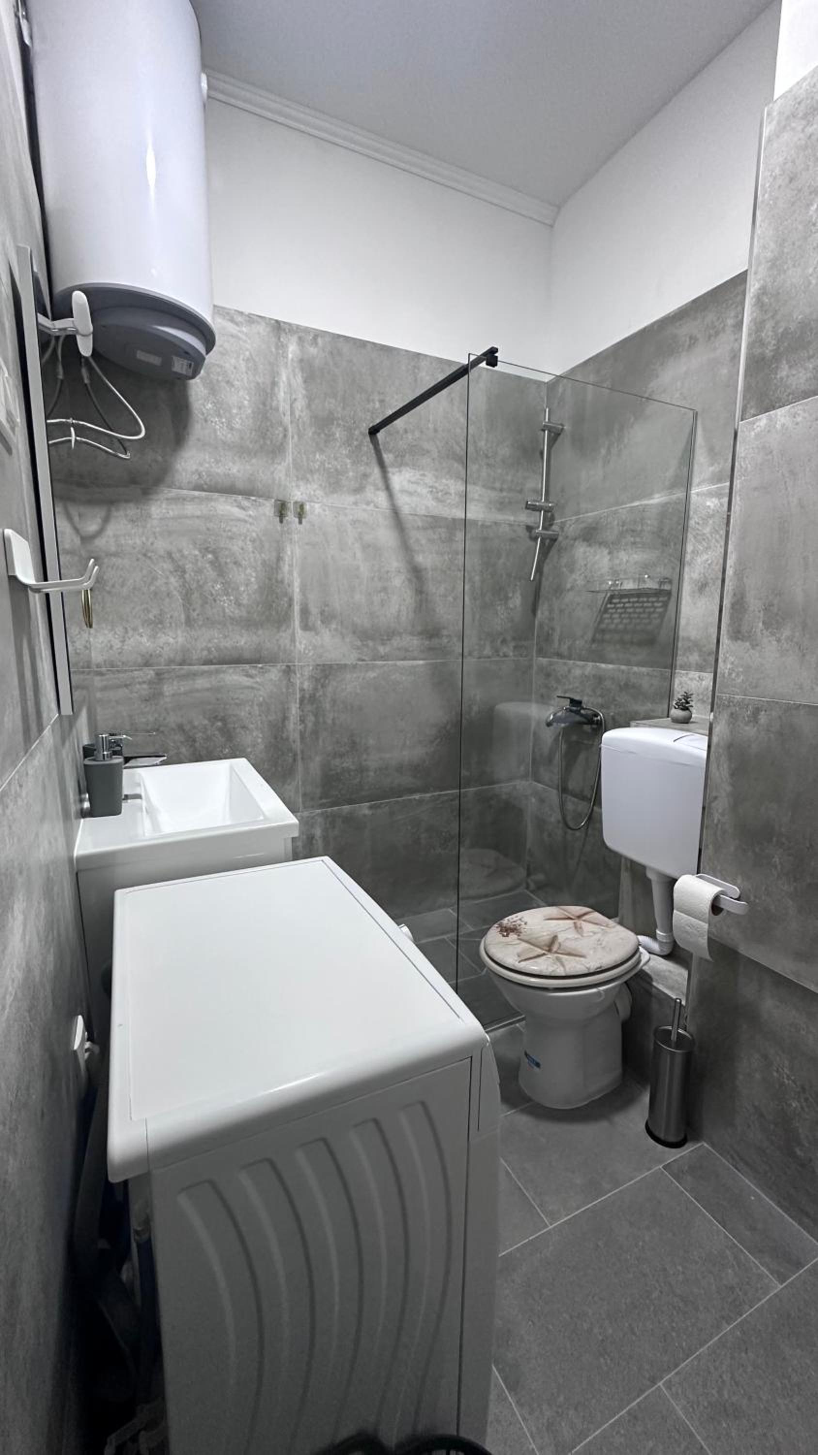 Apartment Lora