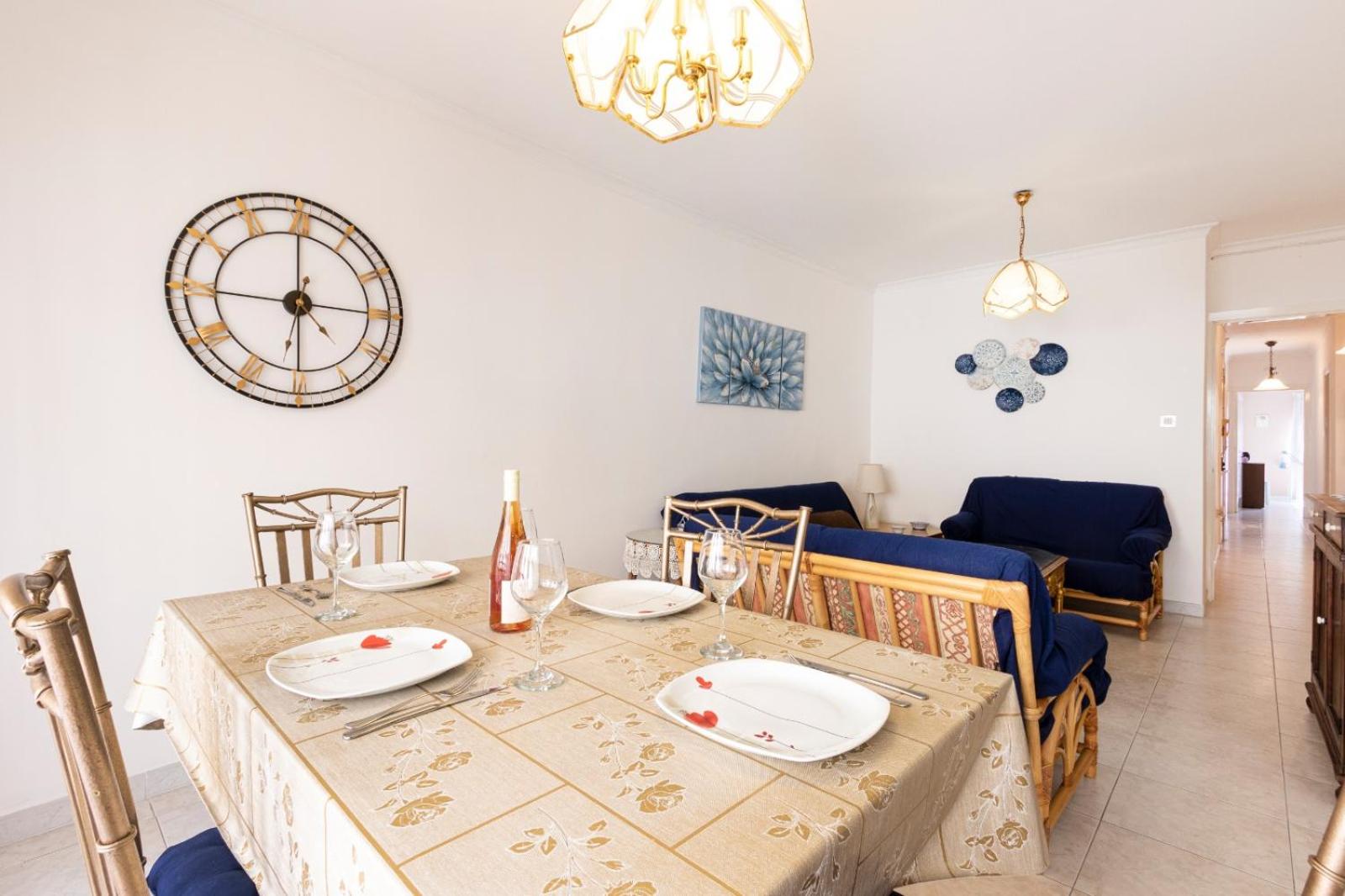 Spacious & Comfy Seaside Flat photo 5