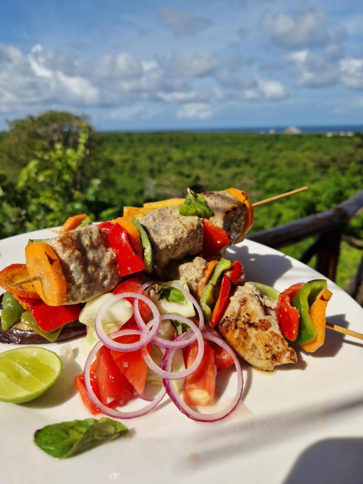 MONKEY MOUNTAIN LODGE