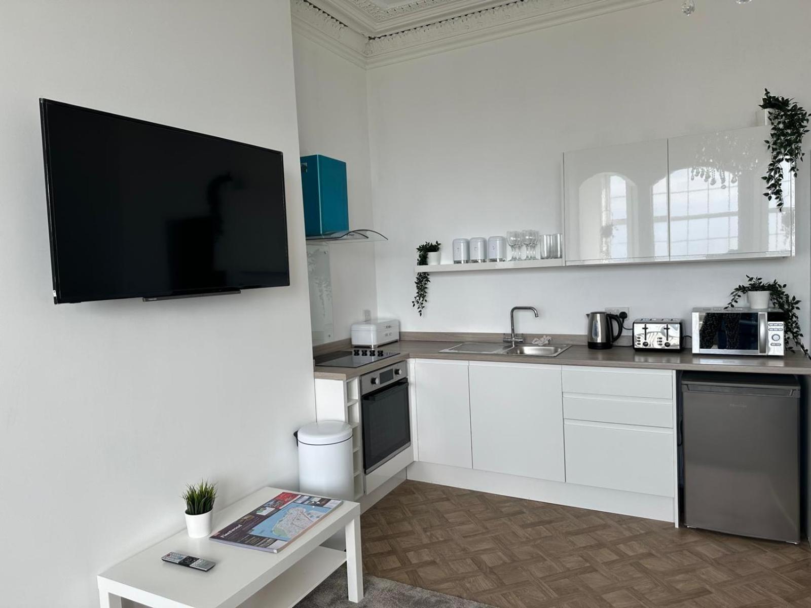 New Sandpiper Apartments