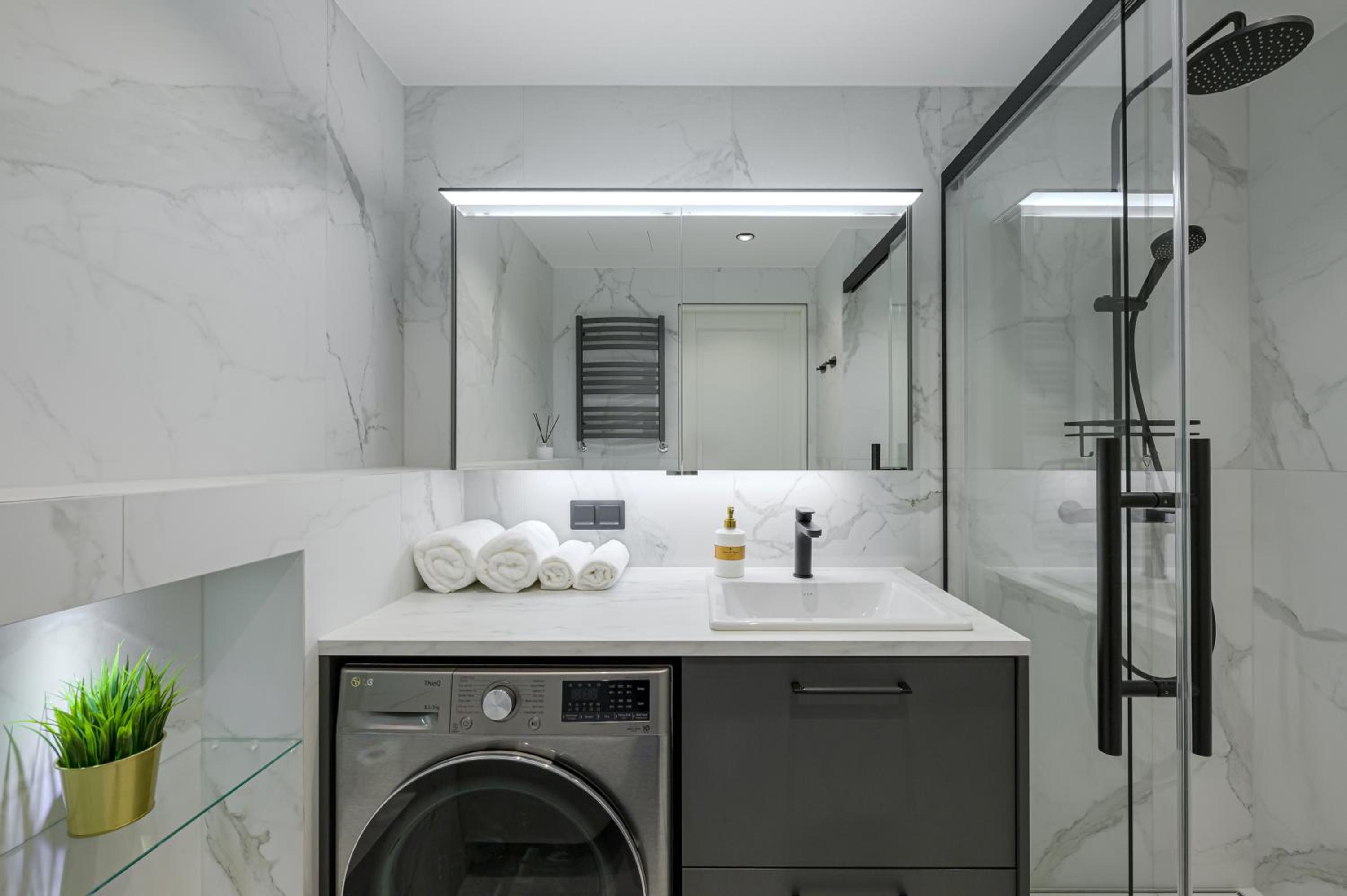 New apartment near the airport, city center in Sikupilli