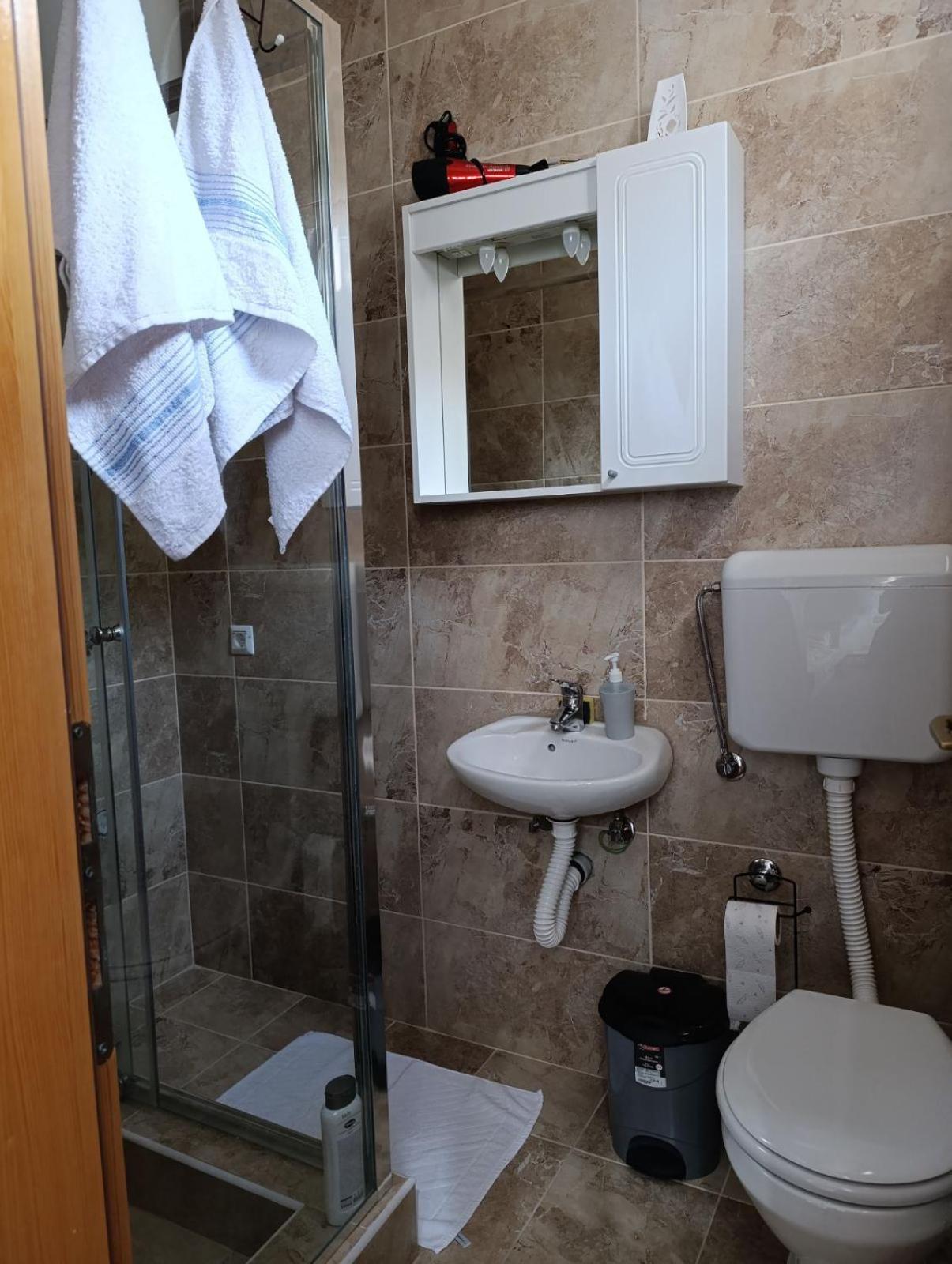 Apartmani Helena