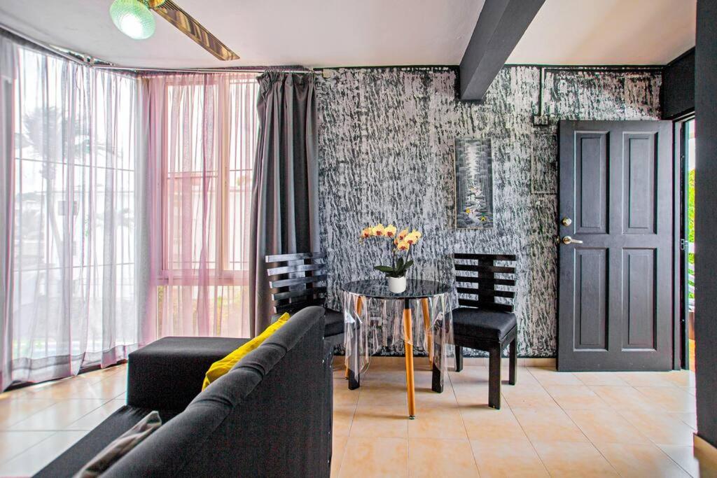 One Bedroom Apartment in Sosua , Great for Remote Workers Fast Wifi view 2
