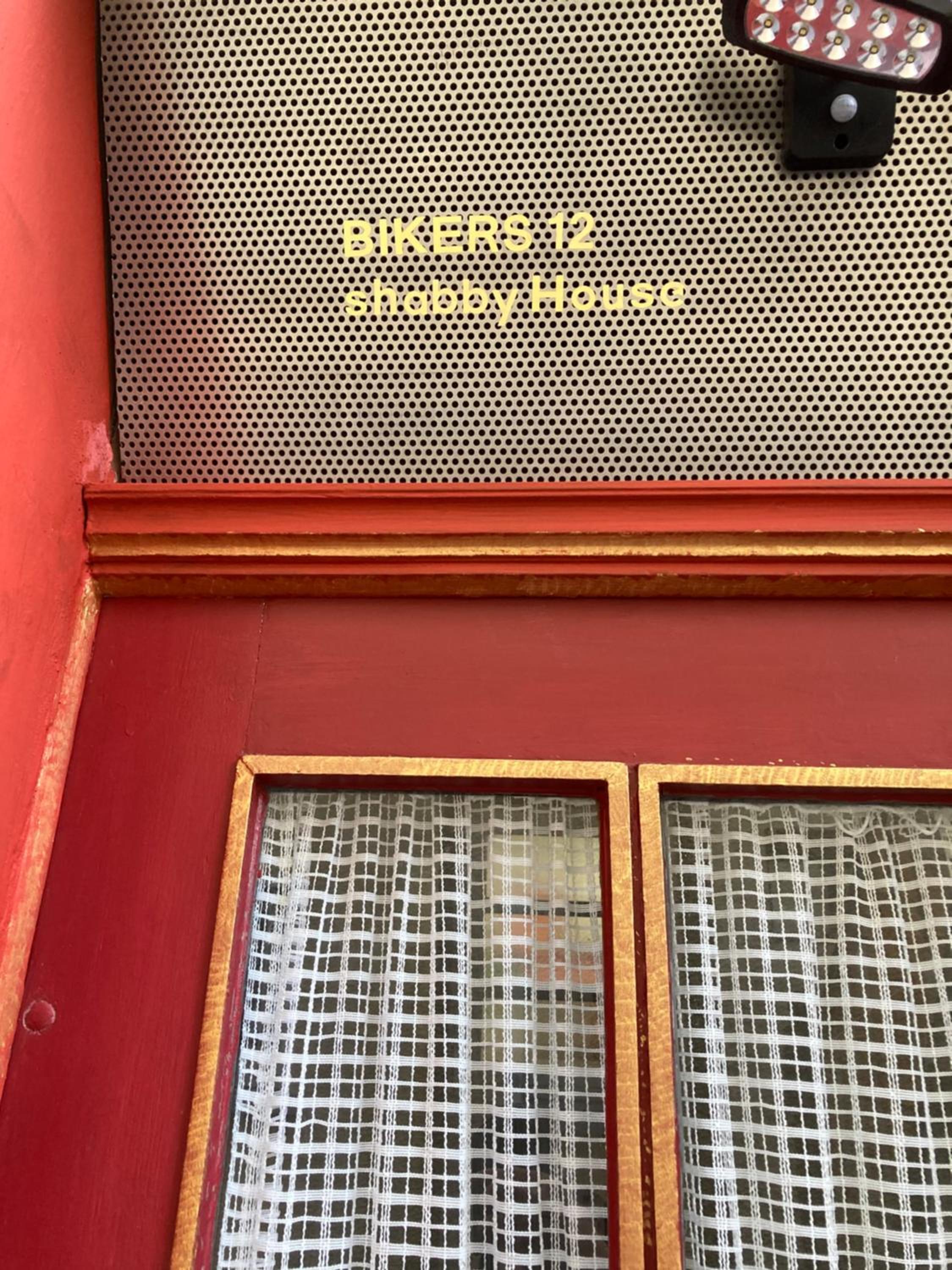 Bikers12 Shabby House only for Bikers