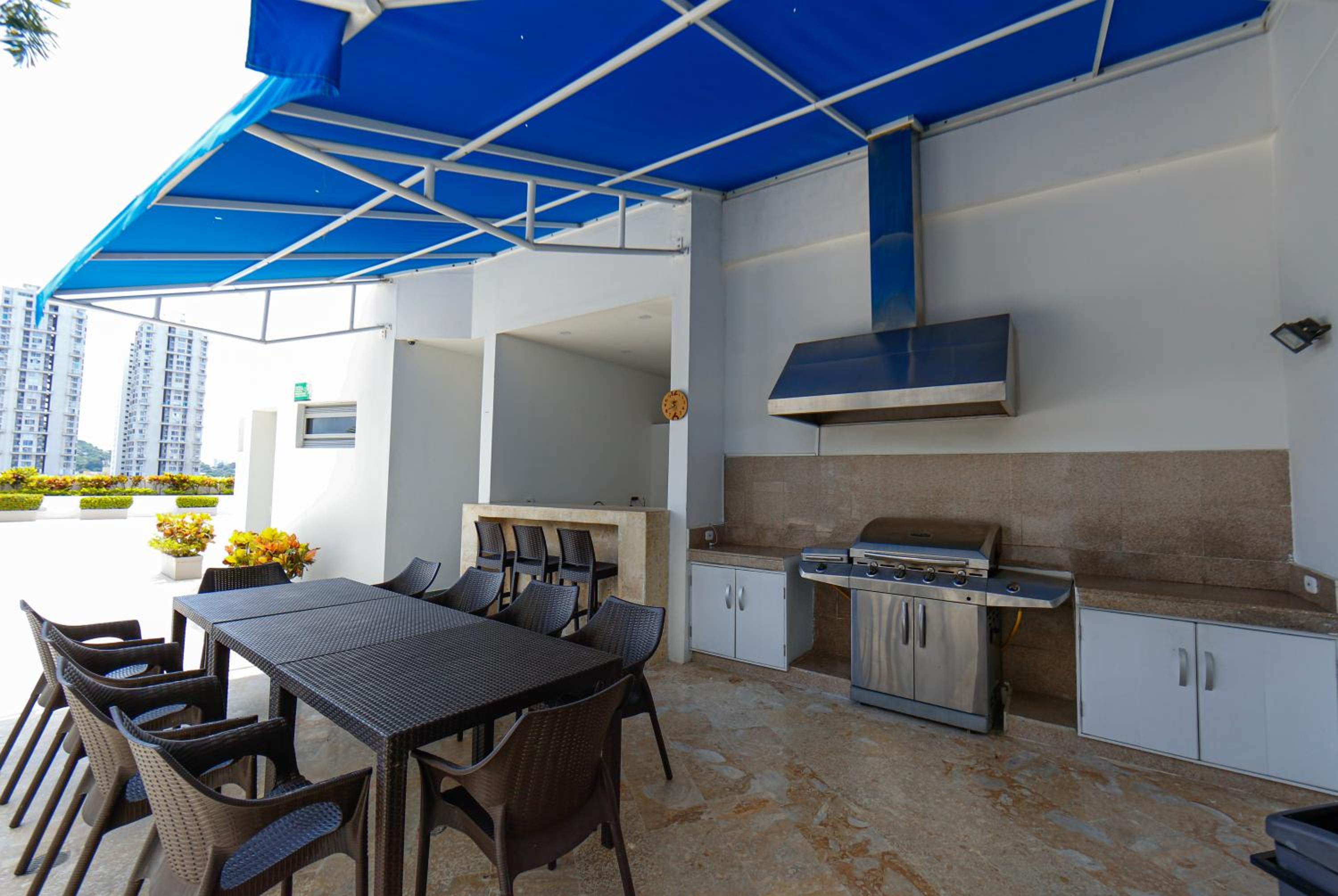 Apartamento moderno, frente la playa a 4 min del Centro Histórico
