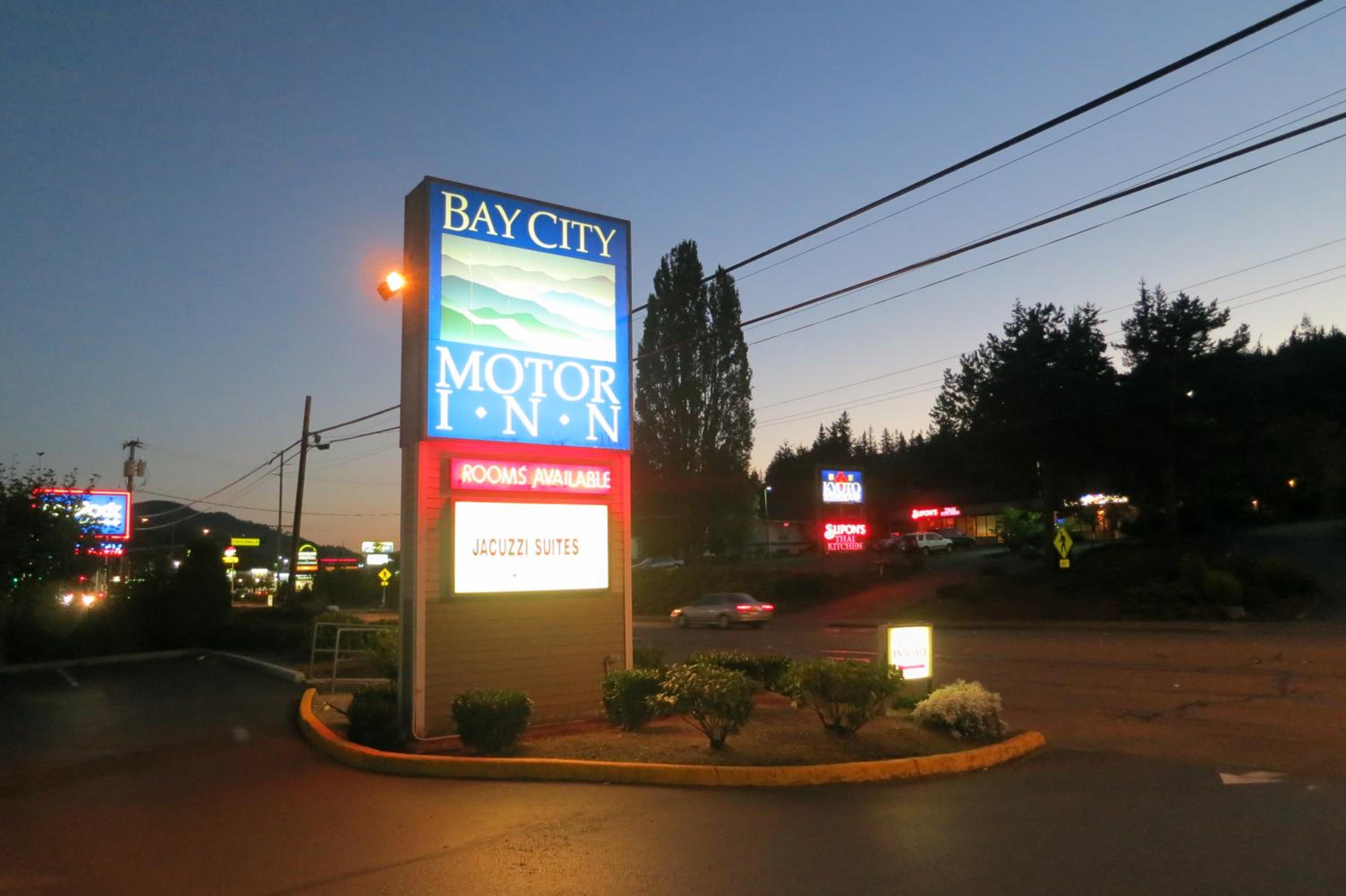 Bellingham Vacations - Bay City Inn - Property Image 27