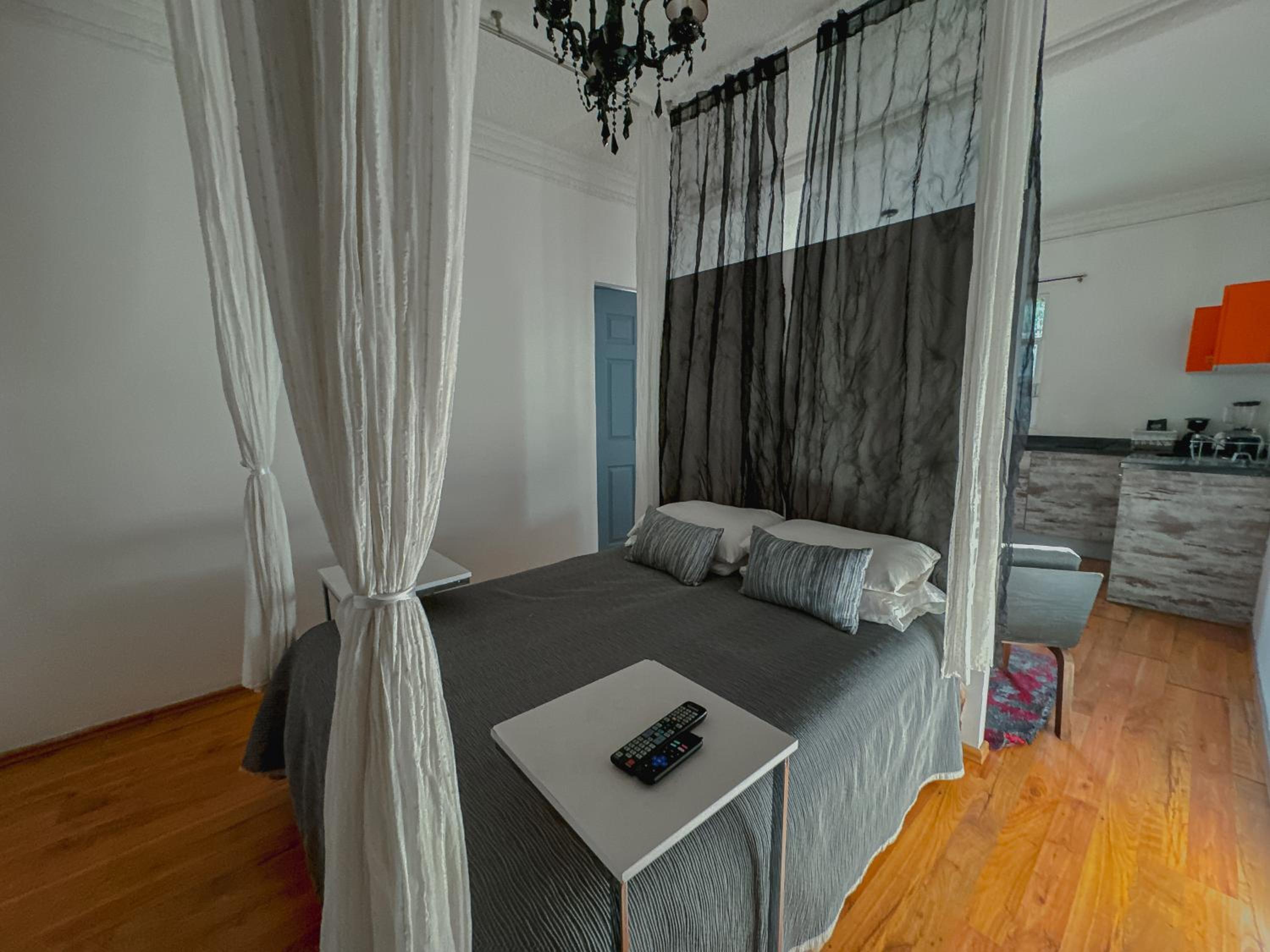 Distrito Condesa Rooms and Studios