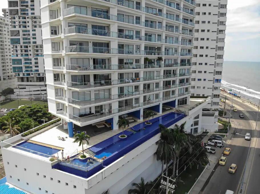 Apartamento lujoso frente al mar