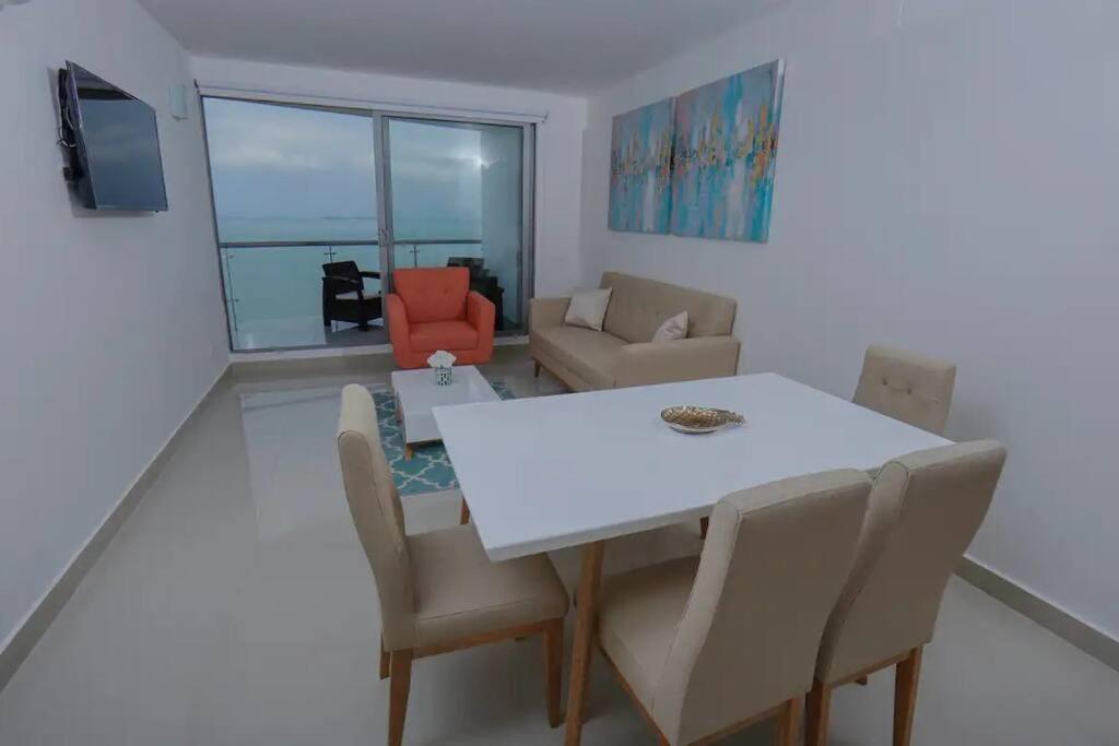 Apartamento lujoso frente al mar