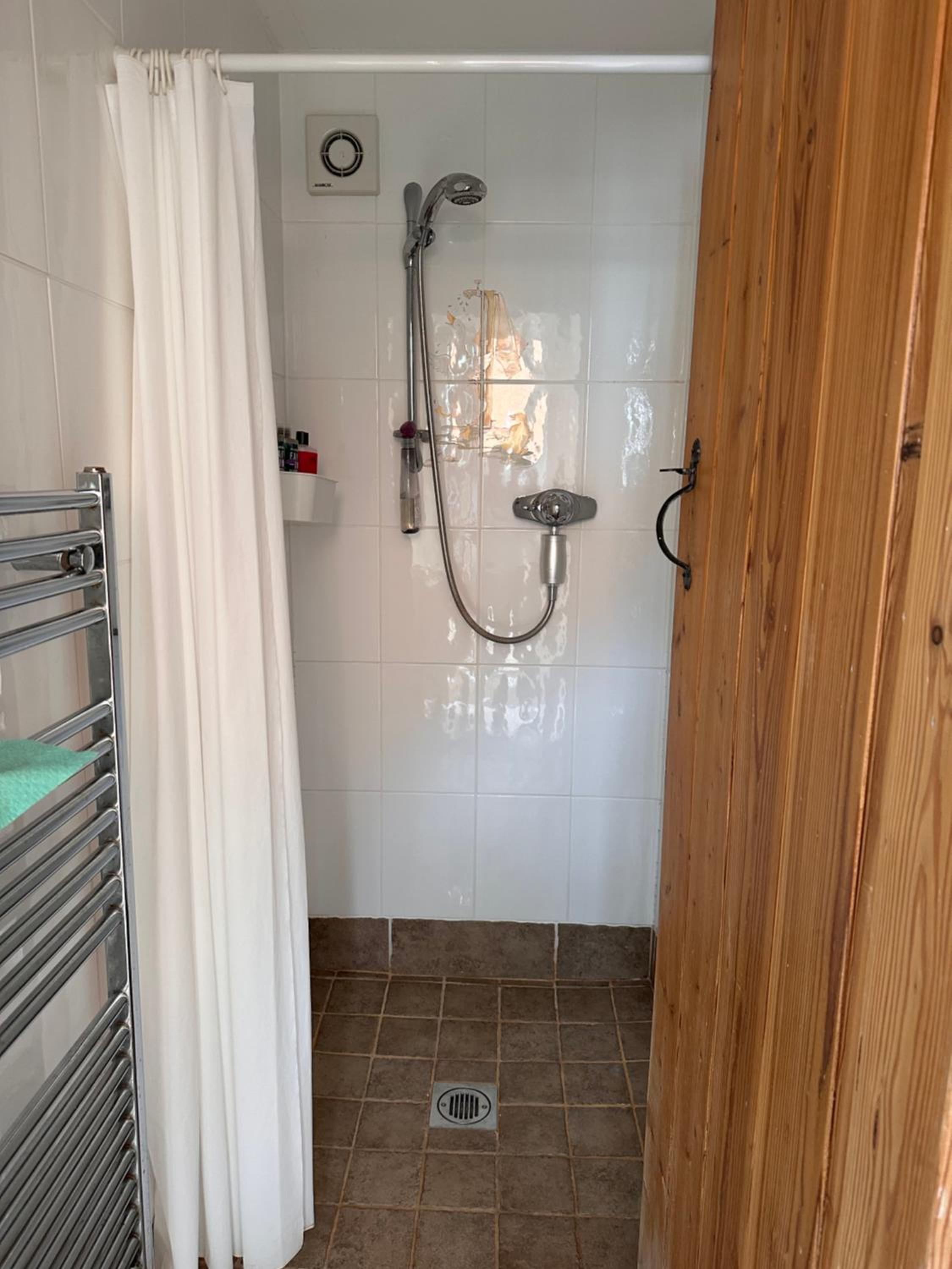 Sticklinch Farm Cottage Near Glastonbury town & walking distance for festival 4 beds sleeps 5 view 3