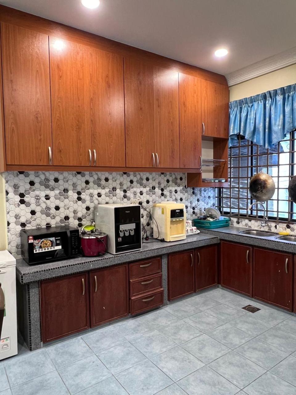Muhibbah Homestay 2, Jalan Pantai Telok Kemang photo 8