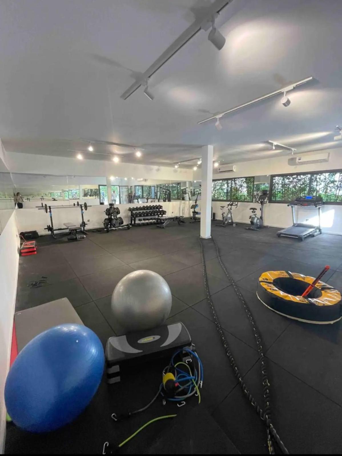 Luxueux Studio avec jacuzzi et salle de sport