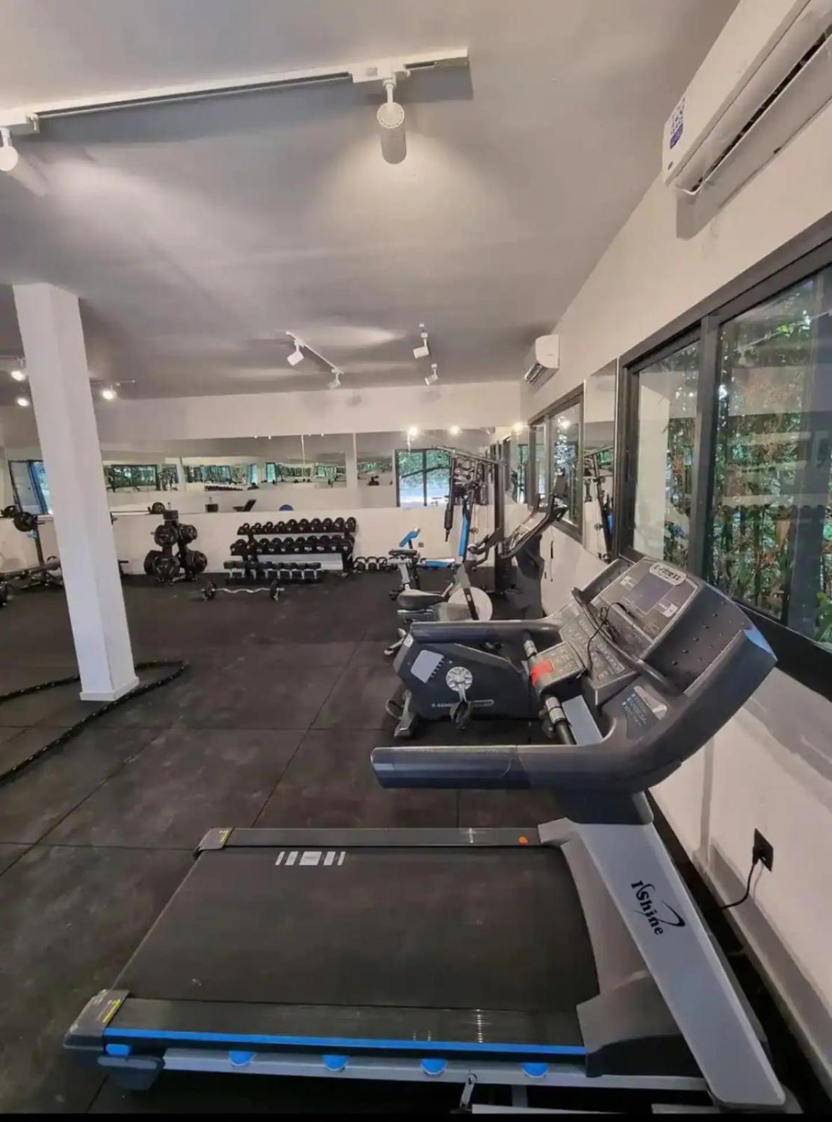Luxueux Studio avec jacuzzi et salle de sport