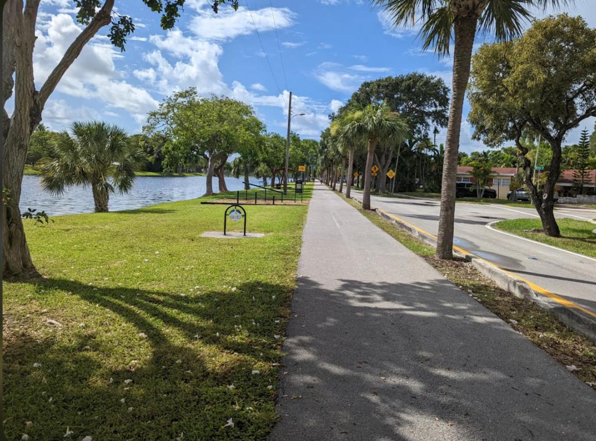 One bedroom apartment minutes from the beach