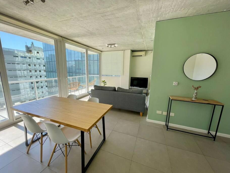 Riverside Serenity Minimalist Apartment near City
