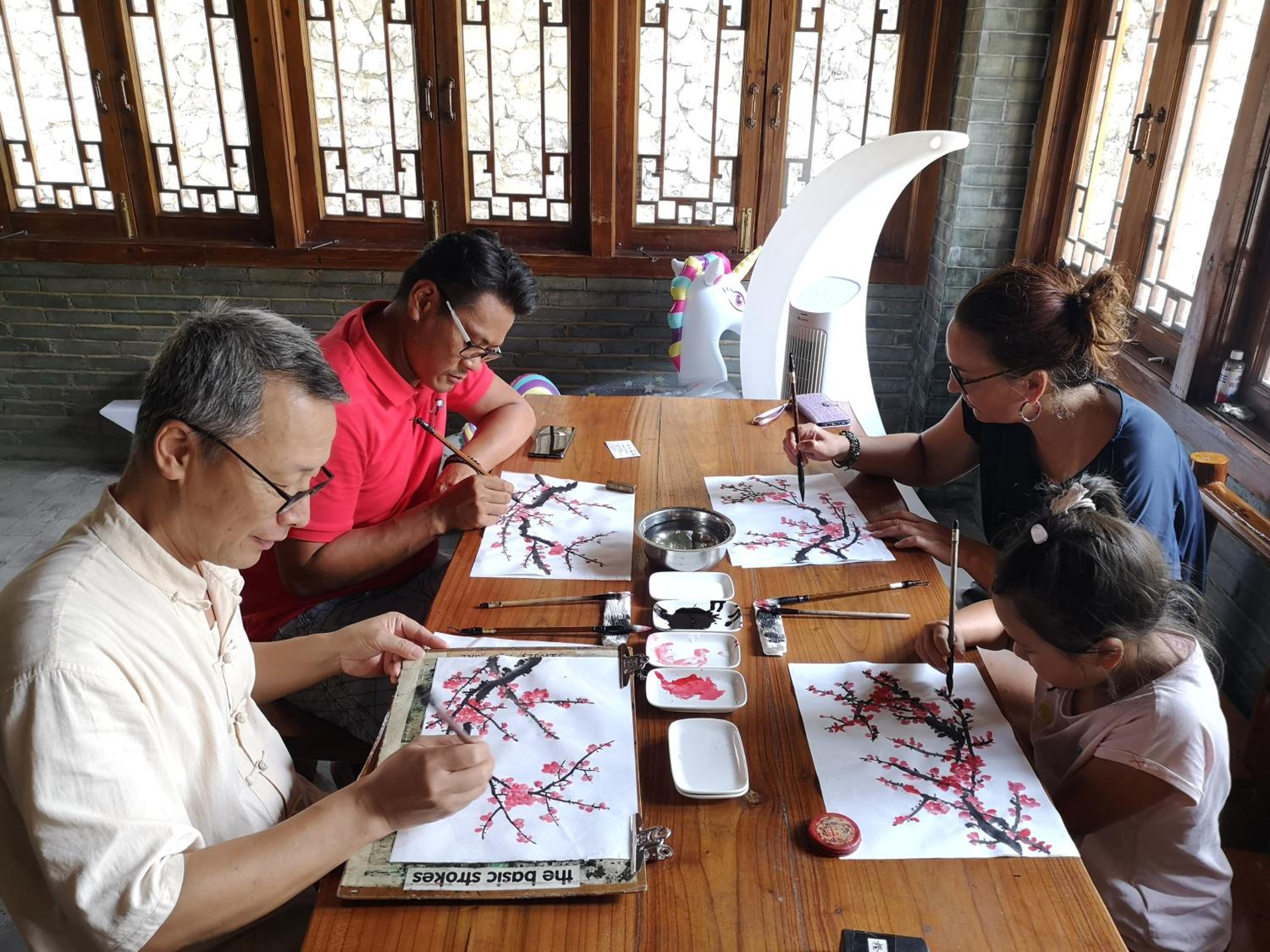 Yangshuo River Lodge Hotel--English speaking team&Swimming pool&Activties organized&Free pick up from Airport or TS over 3 nights