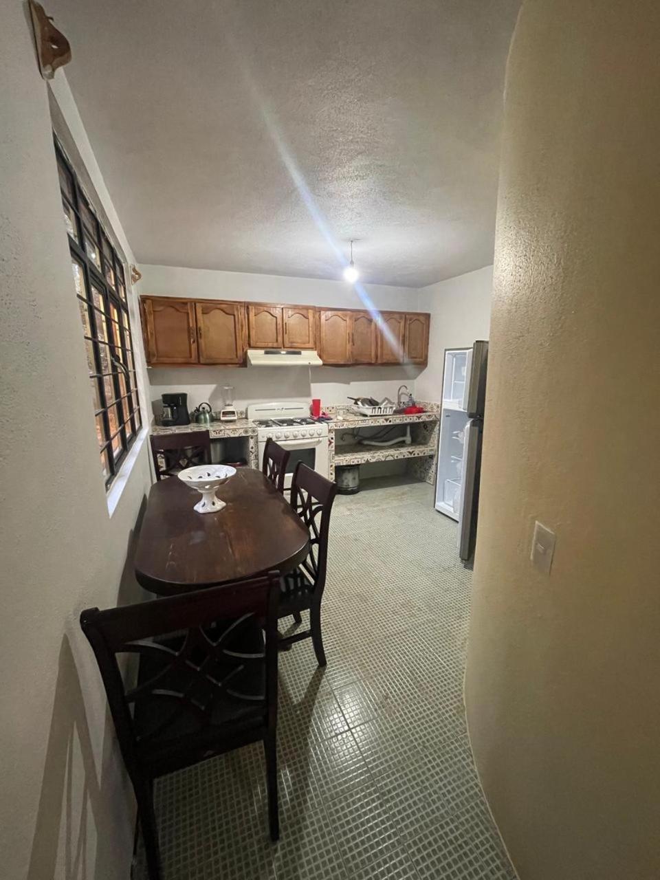 Linda Vista 5