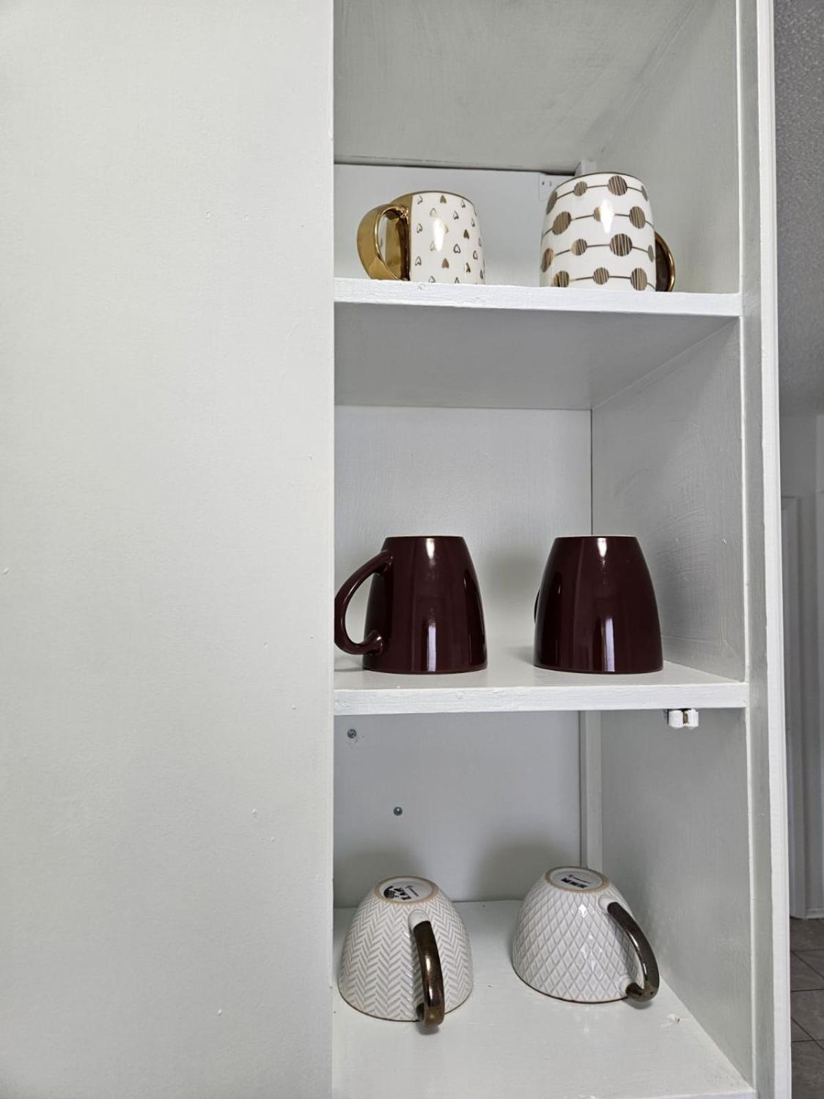 Pearl Home - 9 mins from Roger's Place & 20 mins from West Edmonton Mall