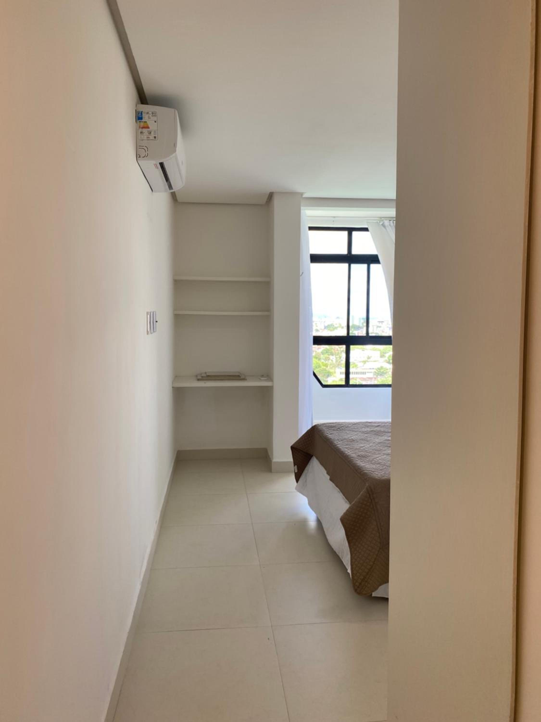 Alugo flat no Imperial