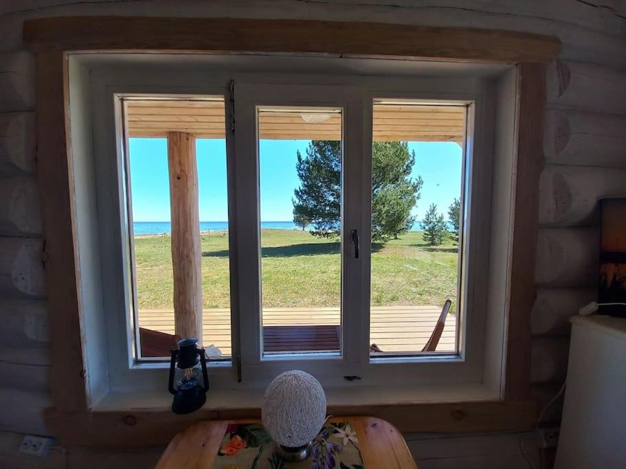 Lakefront Lodge