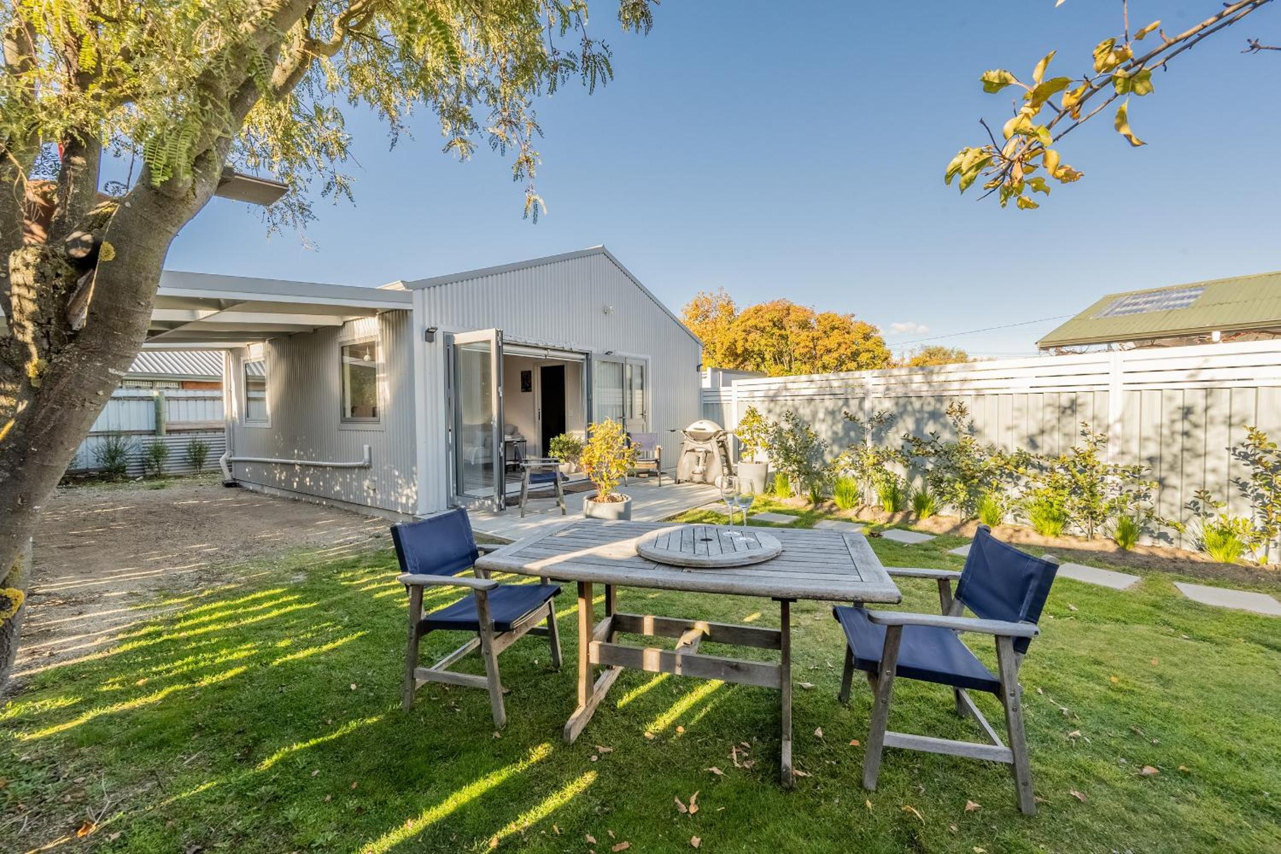 Hotel Tranquillity in Clyde - Image 1