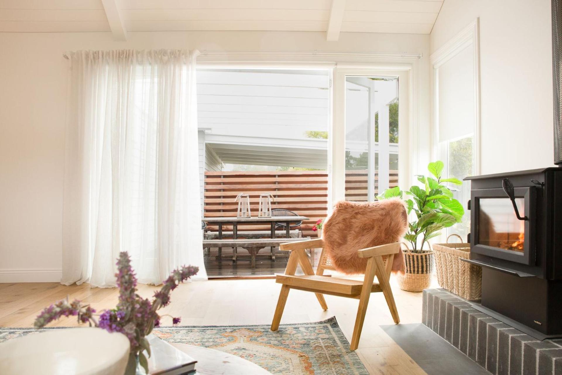 Dorothea- stylishly designed home in Trentham