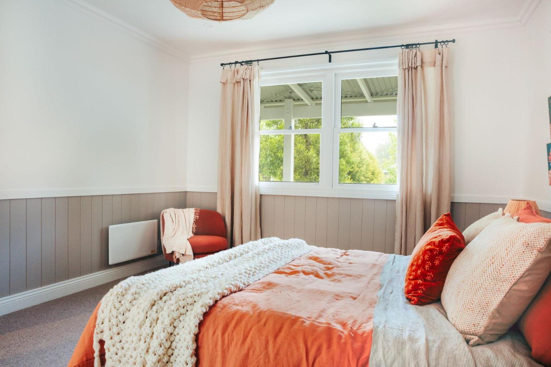 Dorothea- stylishly designed home in Trentham