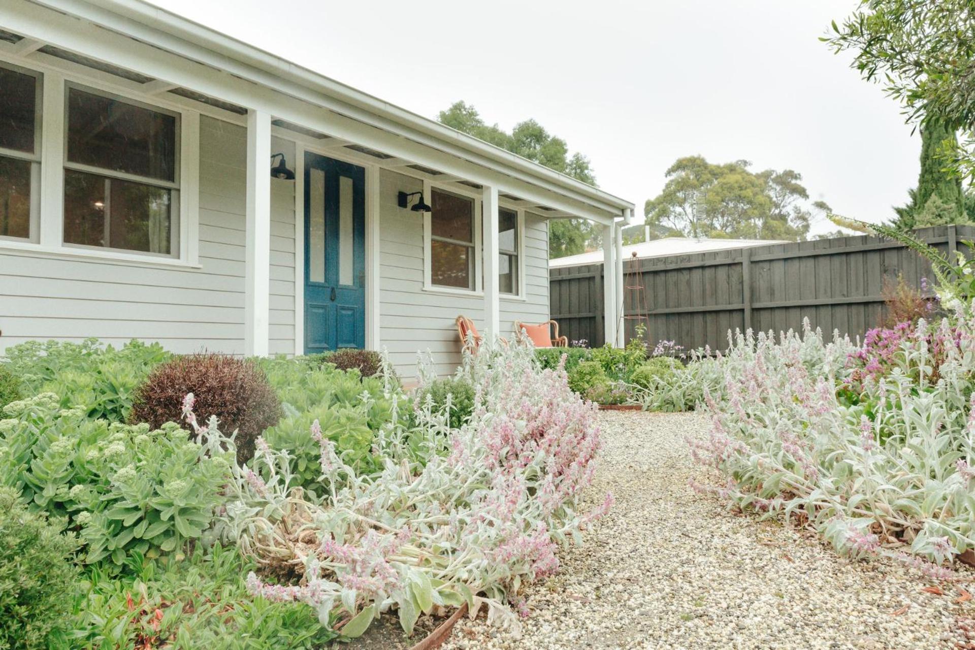 Dorothea- stylishly designed home in Trentham