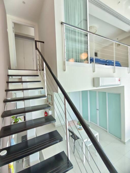 Maritime Suite Penang - City & Sea view photo 2