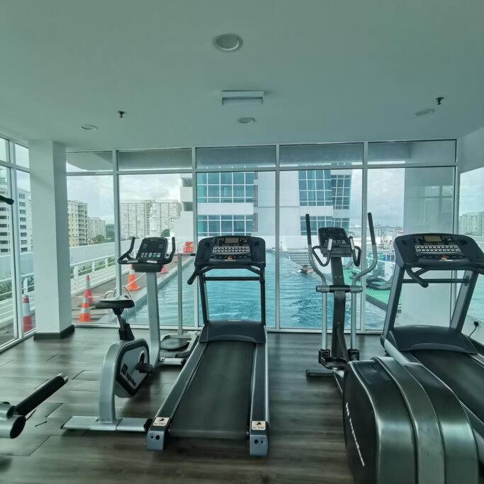 Maritime Suite Penang - City & Sea view photo 7