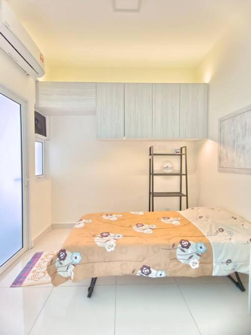 Maritime Suite Penang - City & Sea view view 3