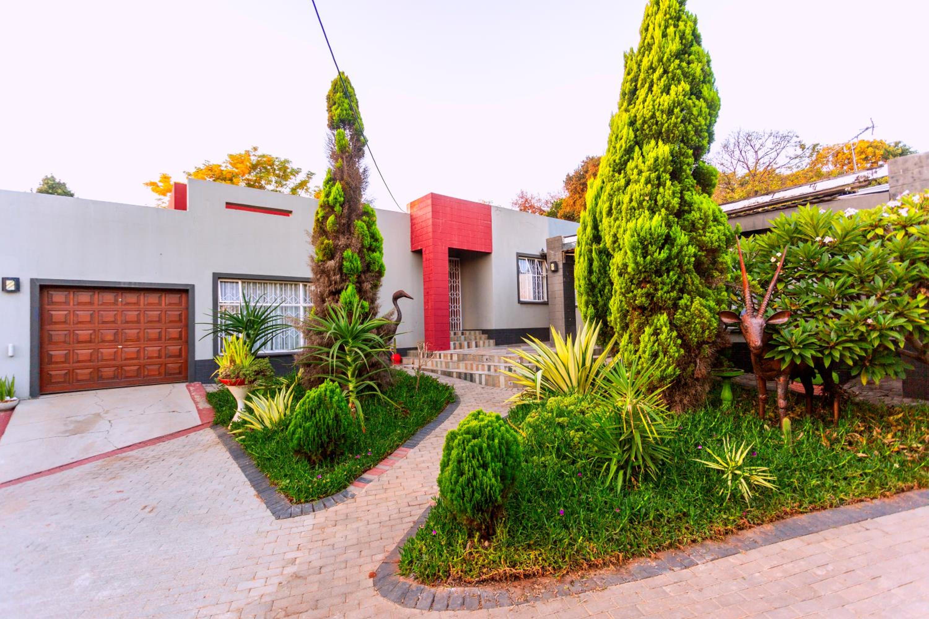 Hotel Botanik Inn - Image 1