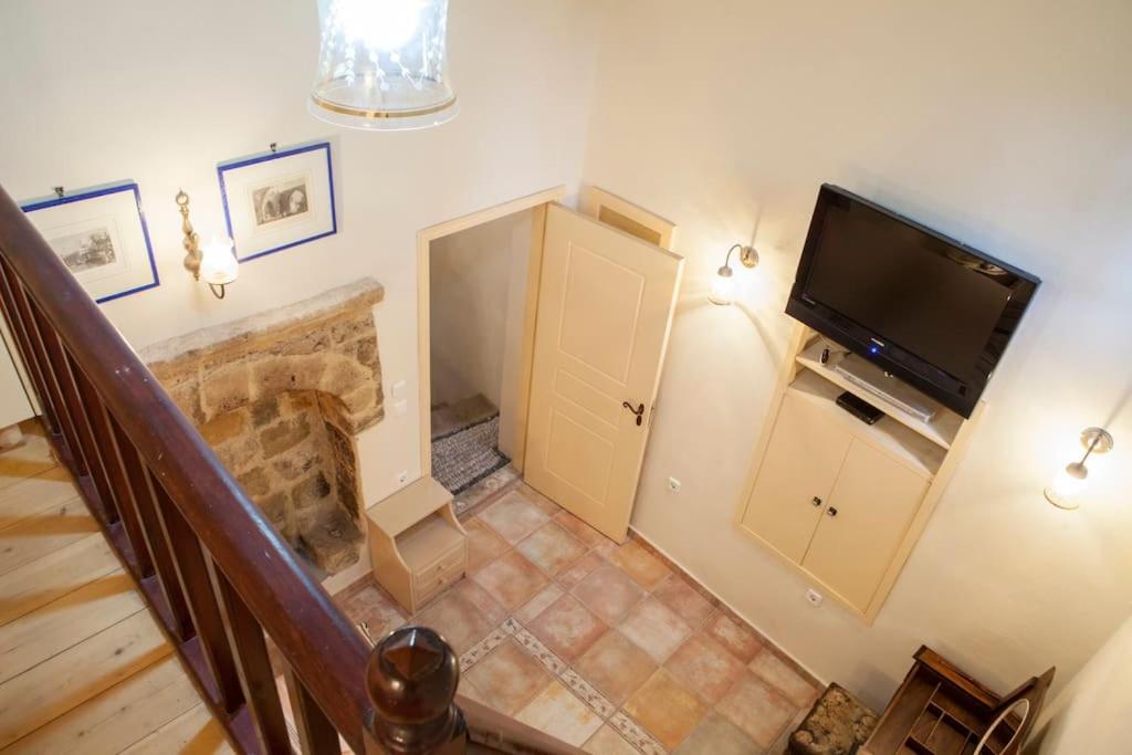Photo 9