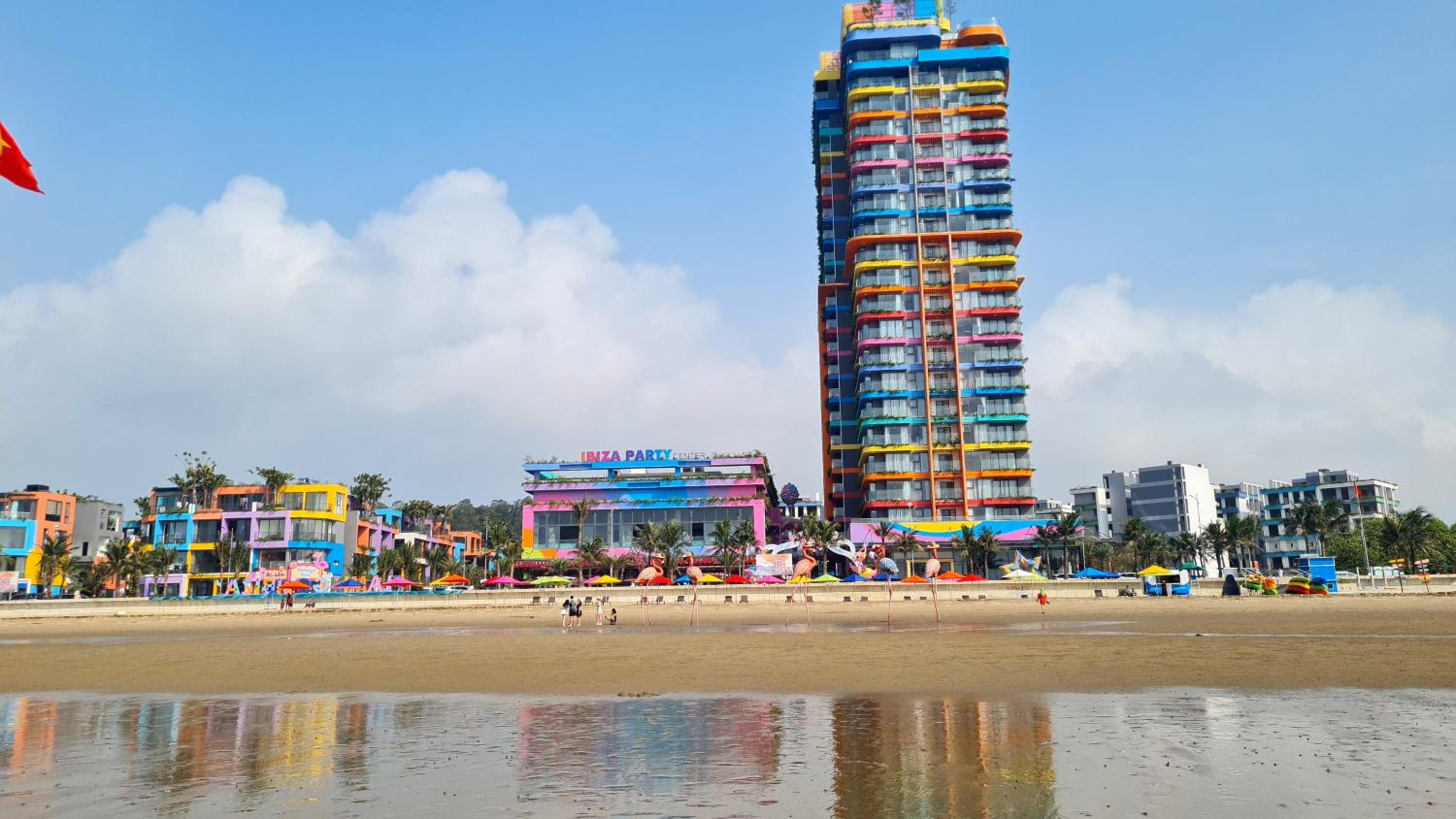 Rainbow House - Ibiza Flamingo Hải Tiến