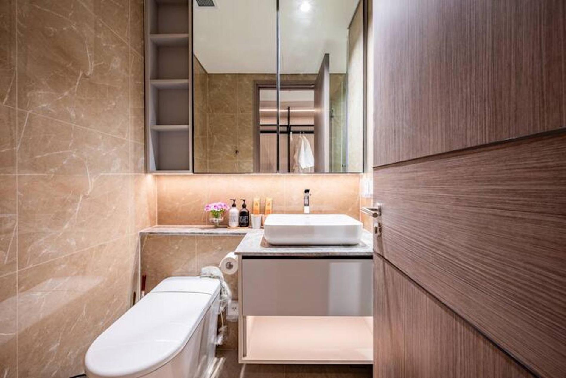 The Opera Apartment Cental Saigon Free Pool-Gym-Sauna Room- Golf Mini