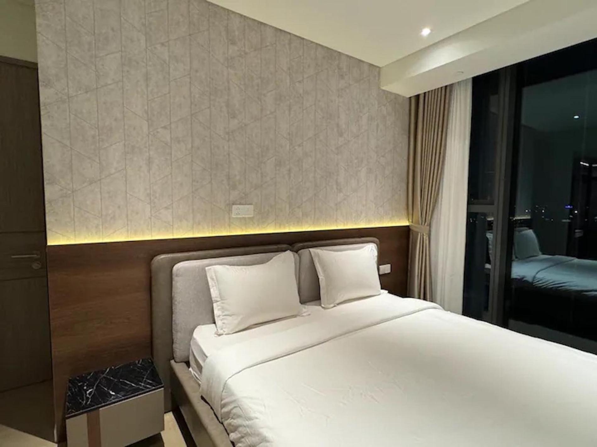 The Opera Apartment Cental Saigon Free Pool-Gym-Sauna Room- Golf Mini