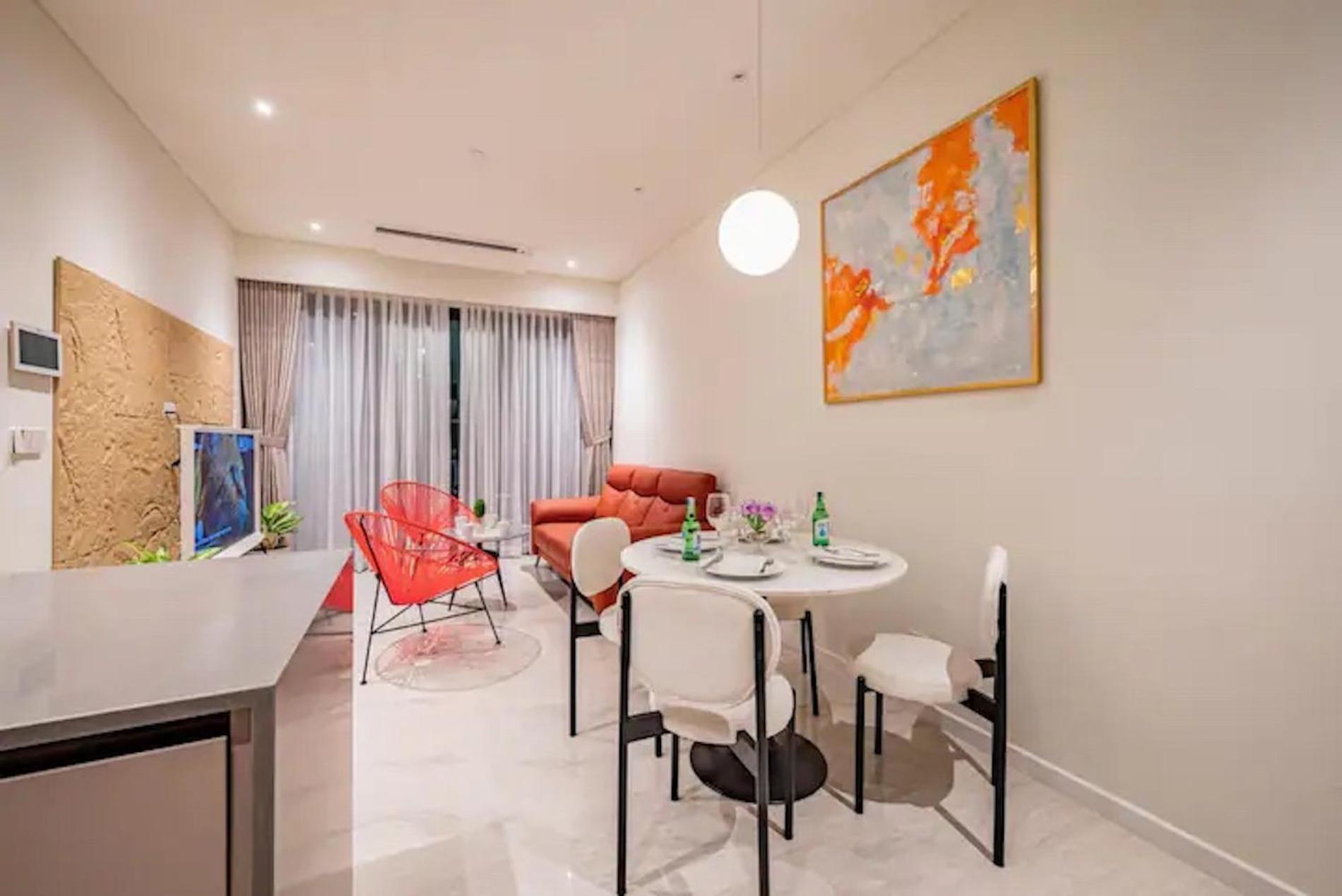 The Opera Apartment Cental Saigon Free Pool-Gym-Sauna Room- Golf Mini