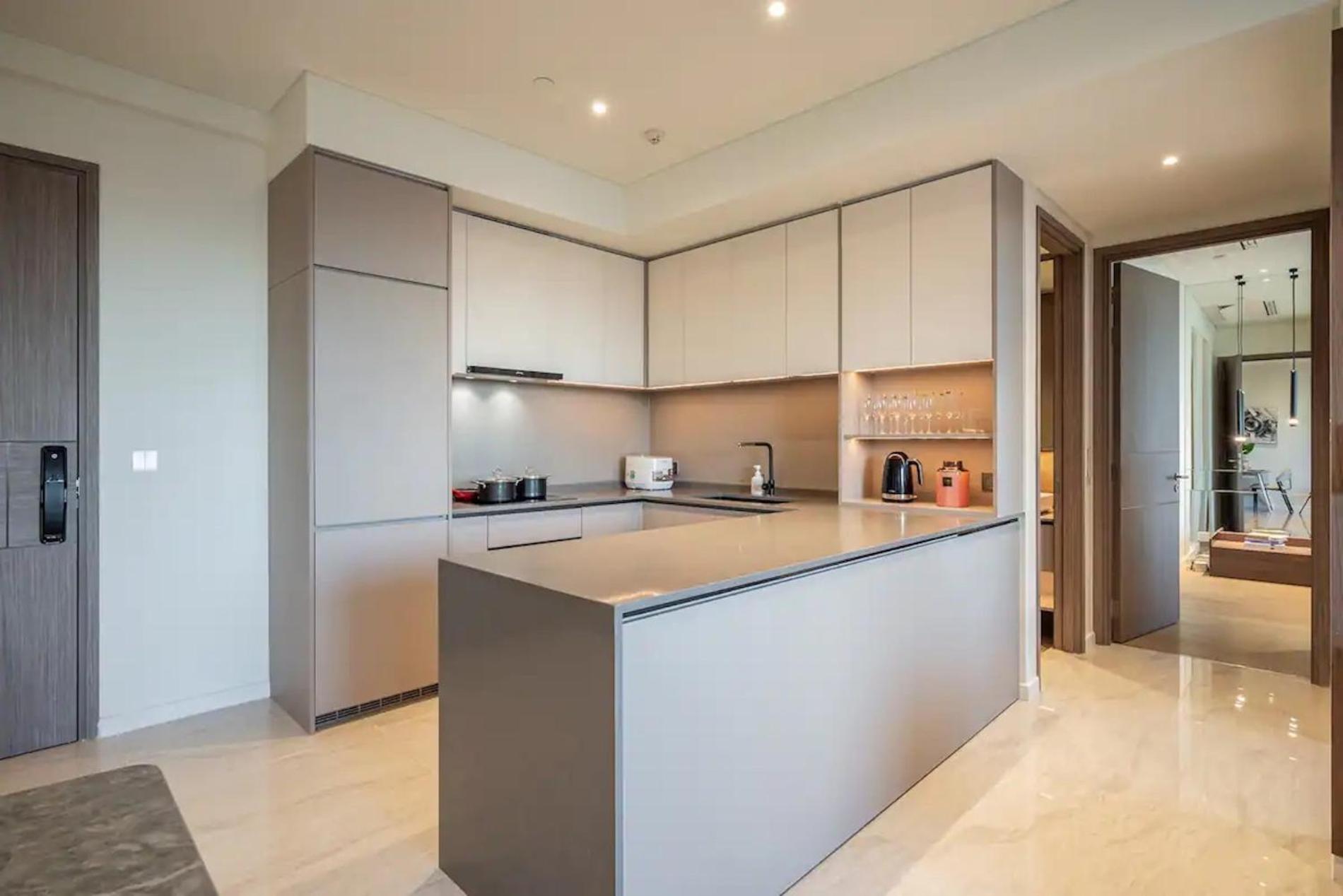 The Opera Apartment Cental Saigon Free Pool-Gym-Sauna Room- Golf Mini