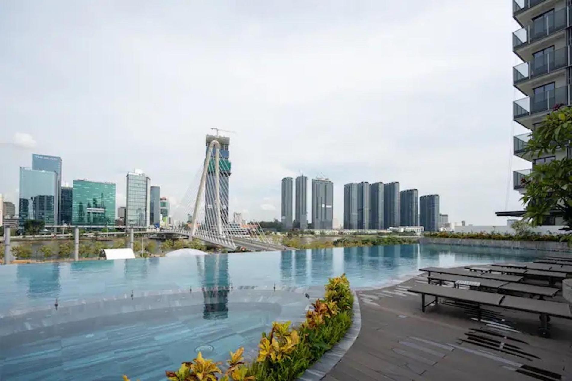 The Opera Apartment Cental Saigon Free Pool-Gym-Sauna Room- Golf Mini