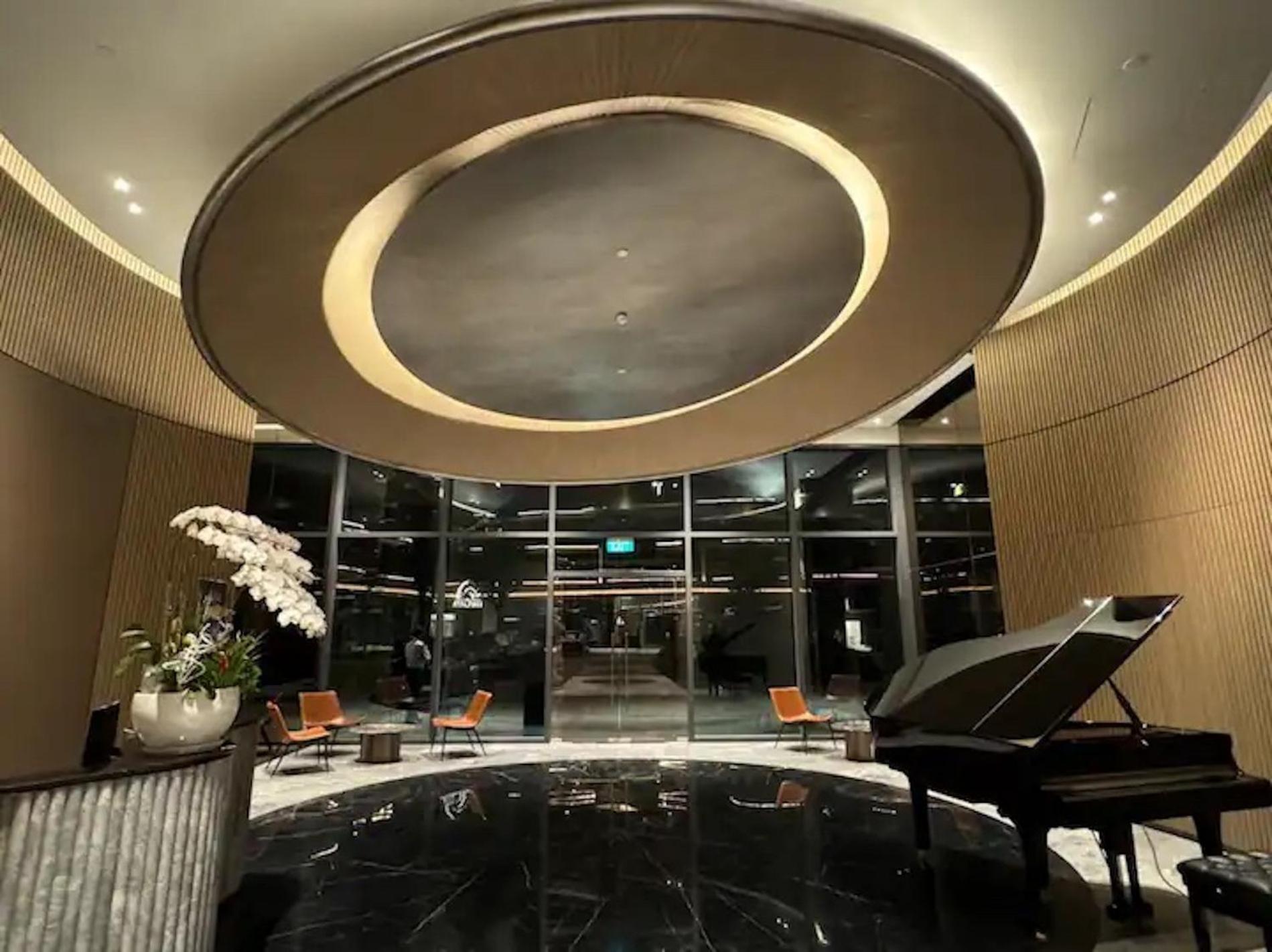 The Opera Apartment Cental Saigon Free Pool-Gym-Sauna Room- Golf Mini