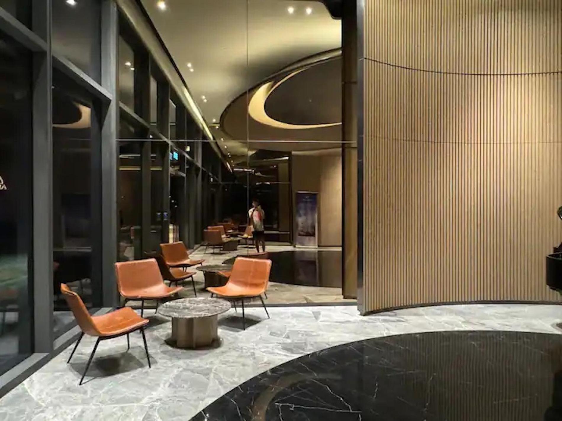 The Opera Apartment Cental Saigon Free Pool-Gym-Sauna Room- Golf Mini