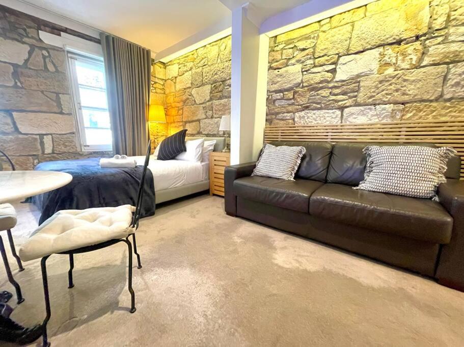 Sydney Escape - Pyrmont Stylish Studio Apartment