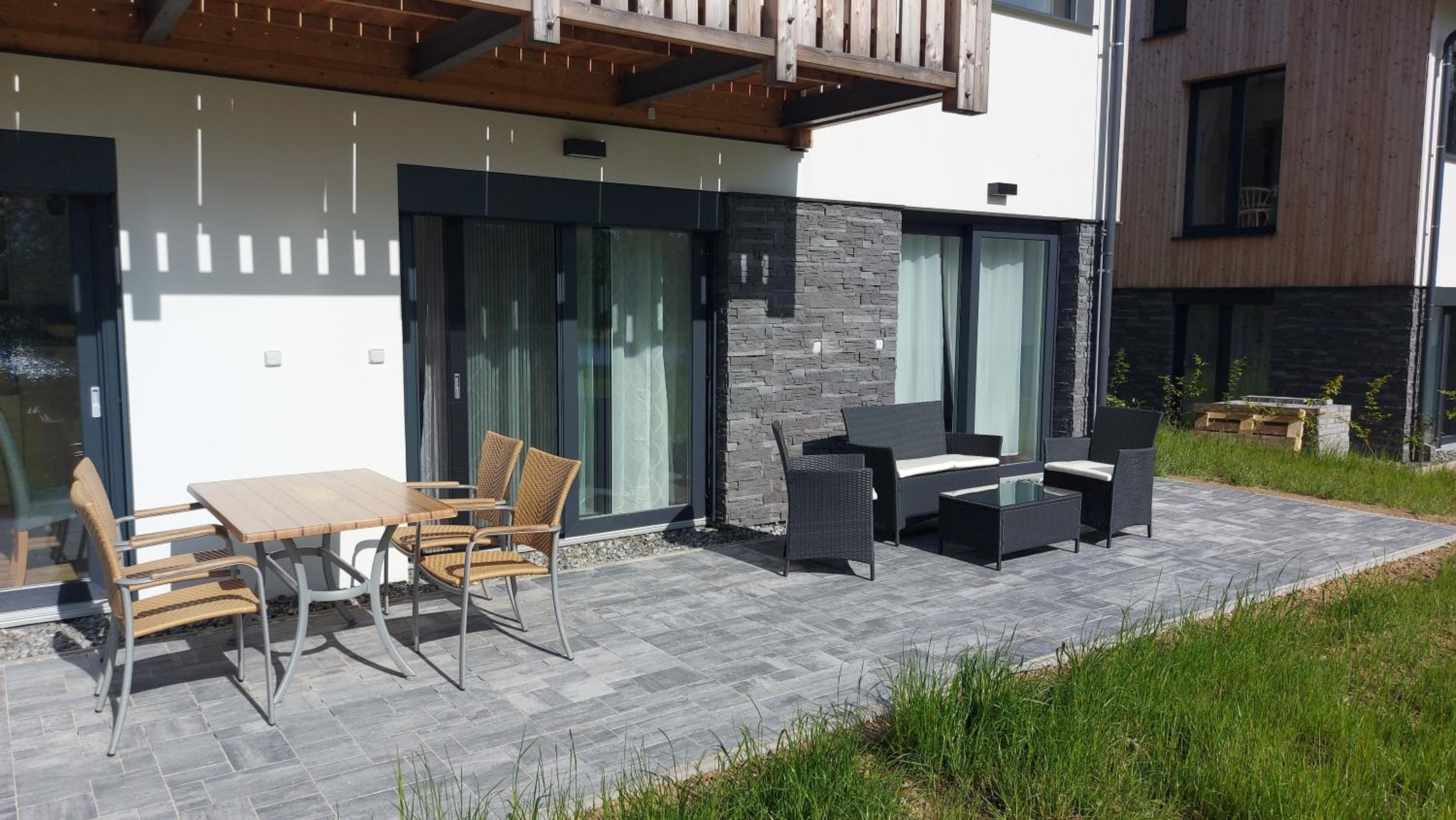 Lipno Apartments BERGMAX, Ski Areál Lipno 16min dojezd - Resort Malé Lipno s terasou a zahrádkou, parking free
