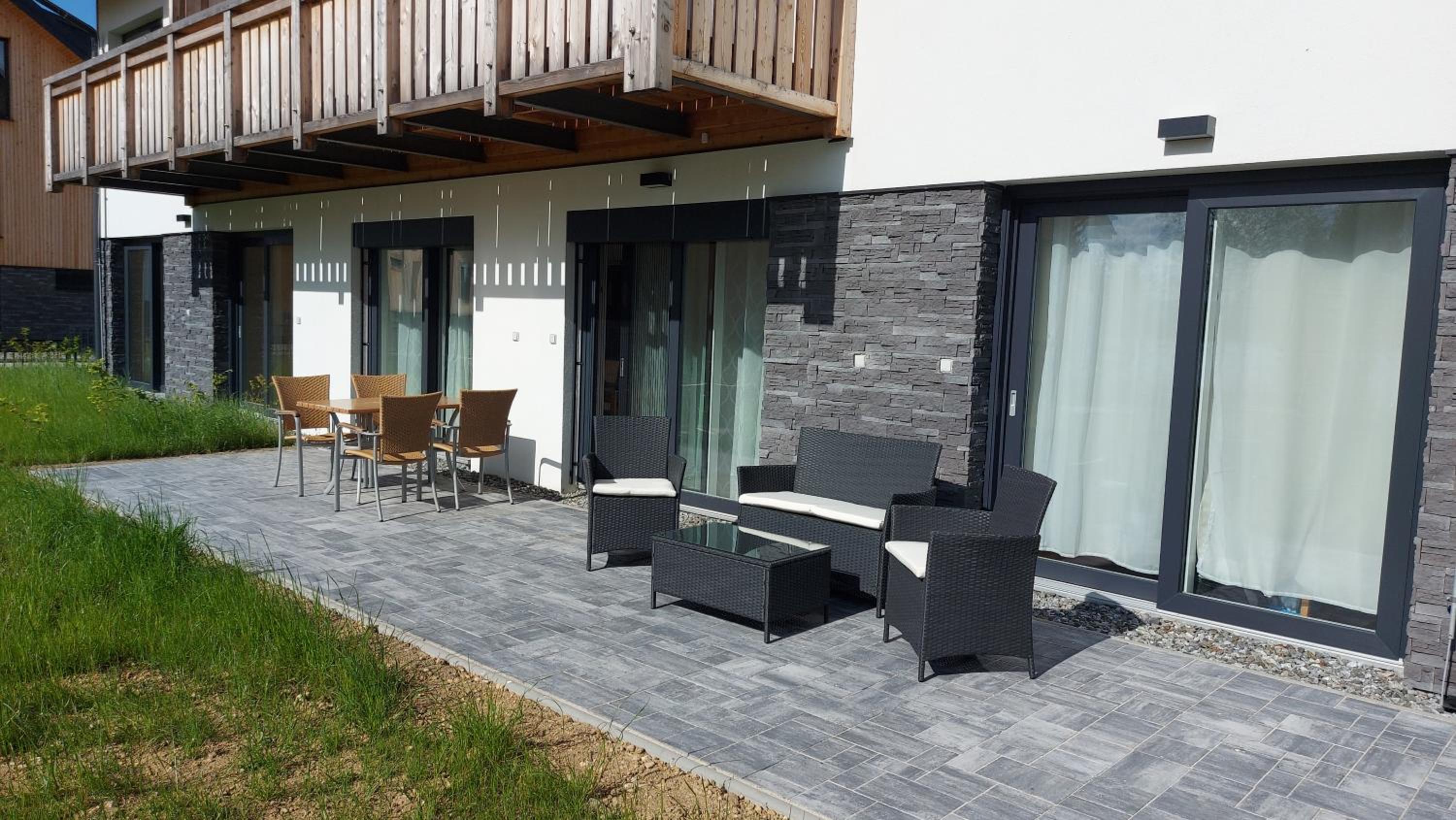 Lipno Apartments BERGMAX, Ski Areál Lipno 16min dojezd - Resort Malé Lipno s terasou a zahrádkou, parking free