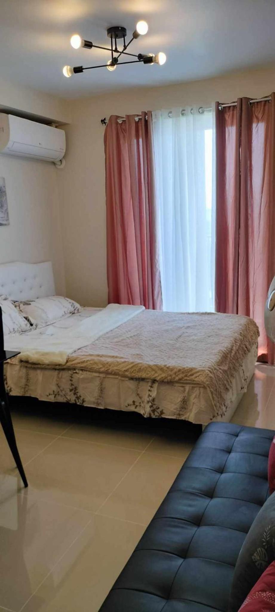 Seven Suite view 3
