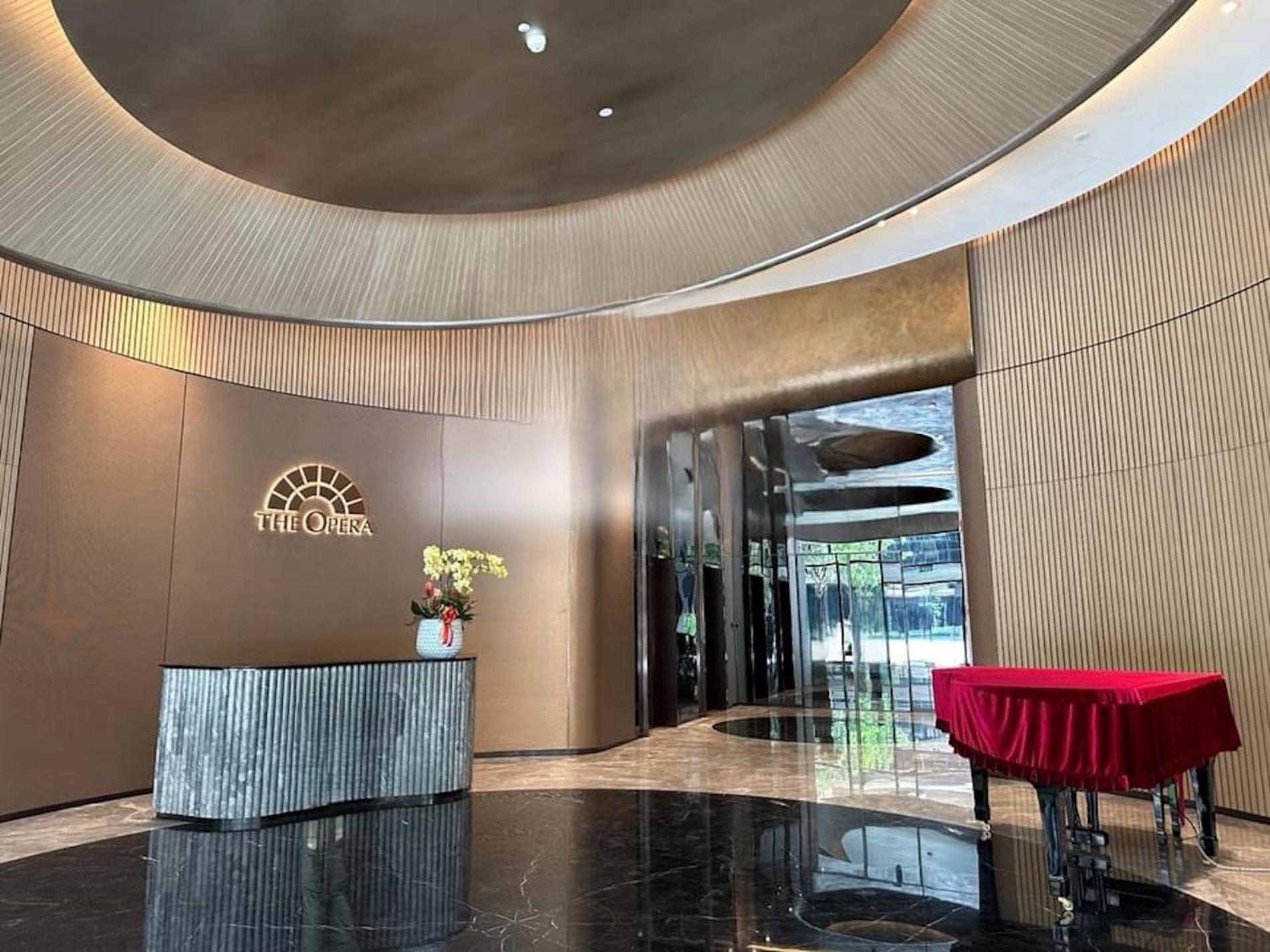 The Opera Apartment Cental Saigon Free Pool-Gym-Sauna Room- Golf Mini