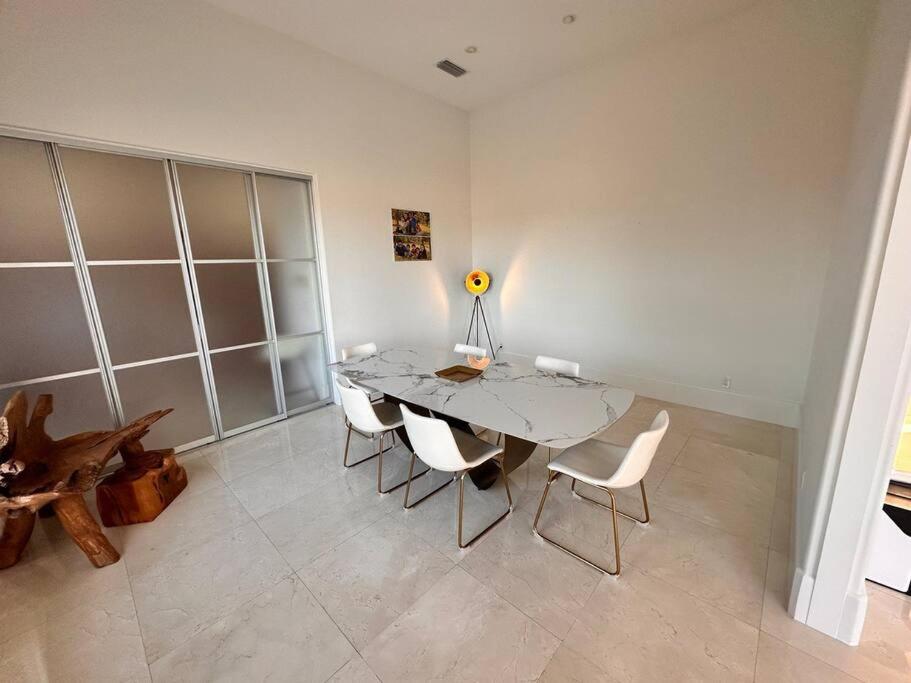 Be A Nomad l Contemporary Palace