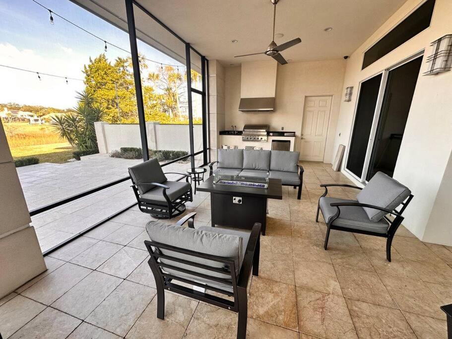 Be A Nomad l Contemporary Palace