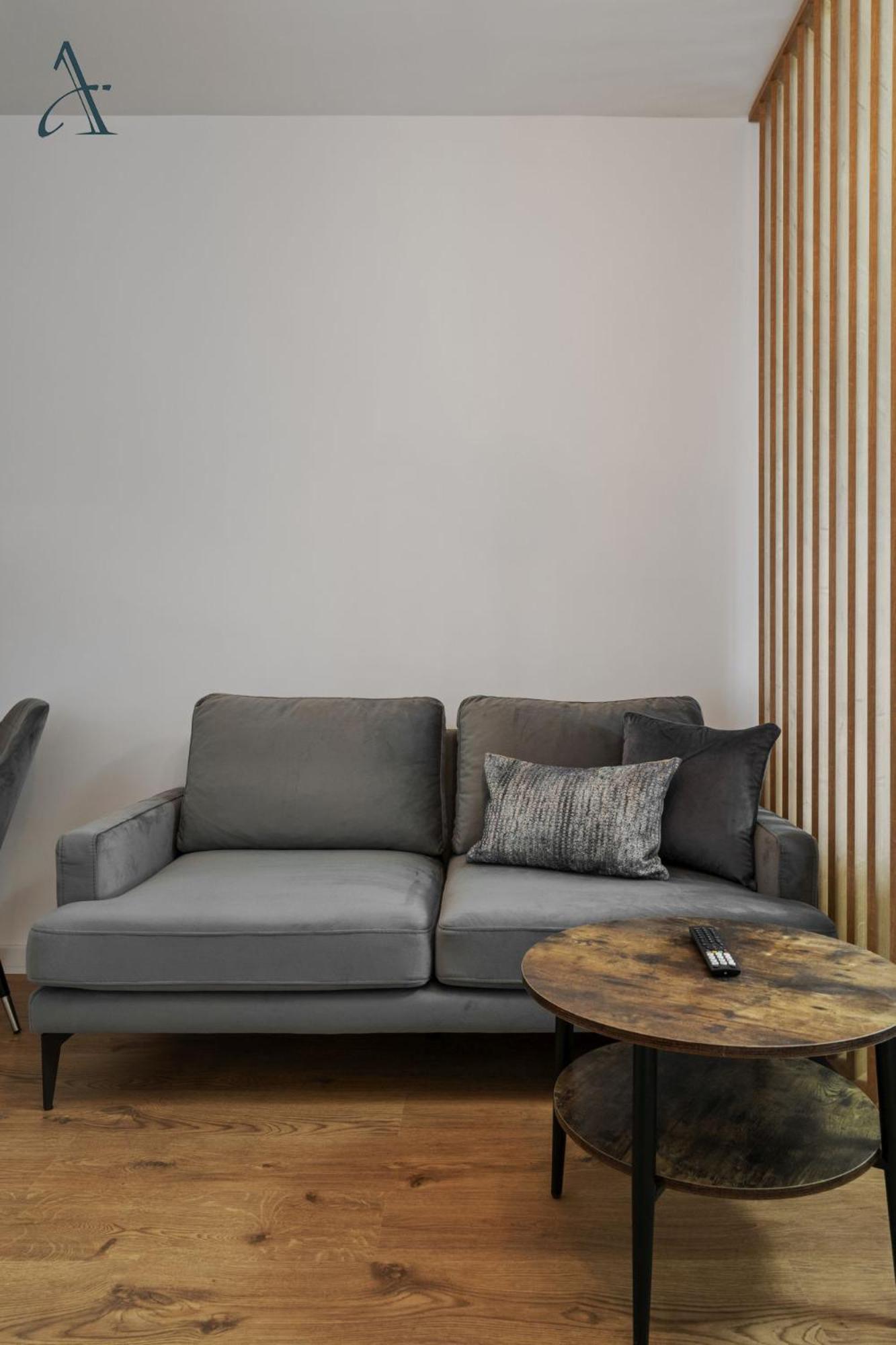 Ivory Double Studio