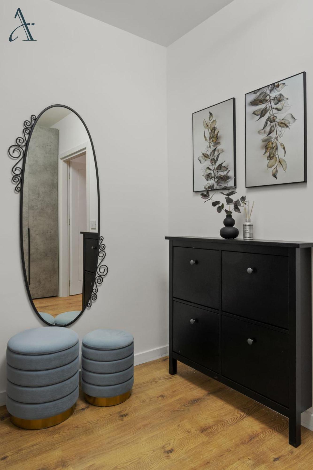 Ivory Double Studio